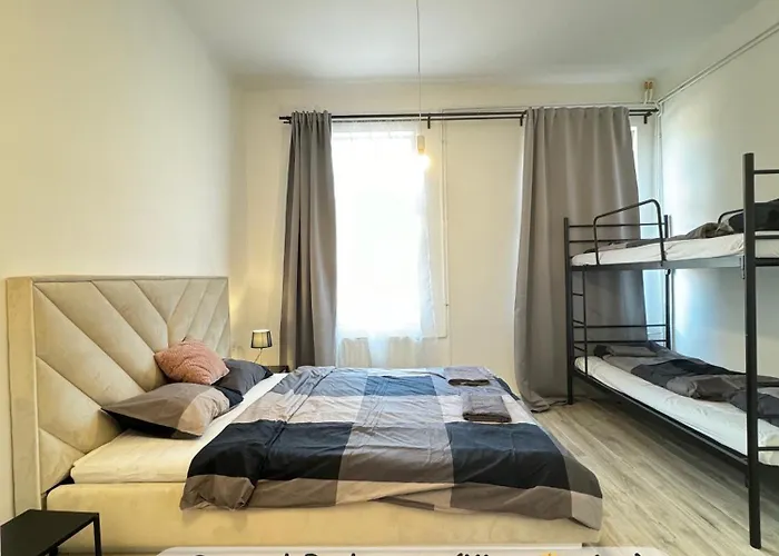 Newly New York Designed 3 Bedroom Apartment